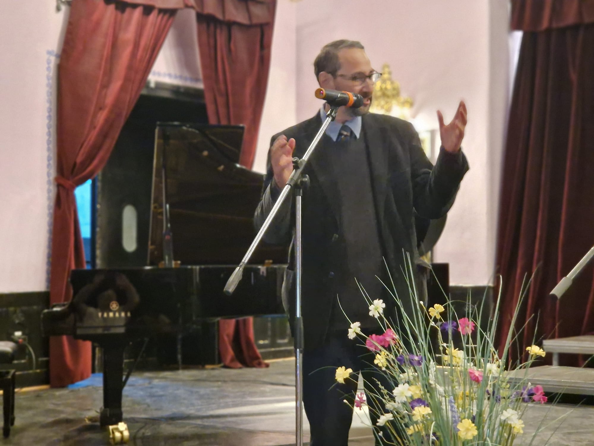 Din tainele potirului.Mărturisiri despre Părintele Ioan Iovan de la Recea.jpeg
